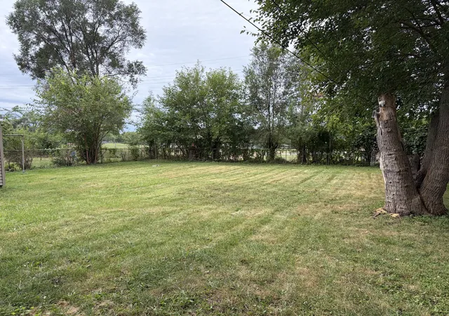 Photo 3 of Single family home for sale at 7712 Marshall St, Merrillville, IN 46410 | MLS# 845103 | Listing updated on 2026-09-26