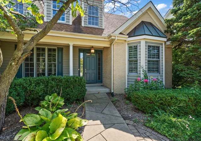 Photo 3 of Single family home for sale at 1624 Timberwood Ln, Munster, IN 46321 | MLS# 844969 | Listing updated on 2026-09-14