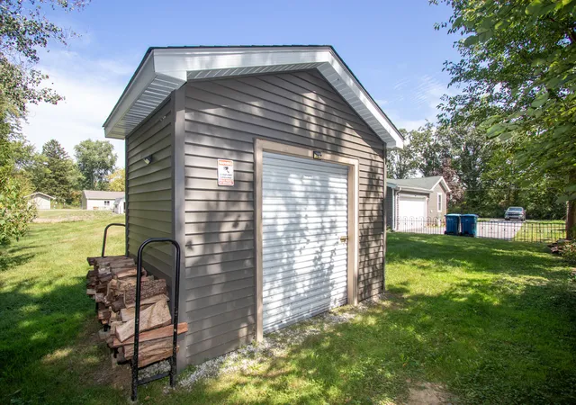 Photo 4 of Single family home for sale at 1430 N Veden Rd, Chesterton, IN 46304 | MLS# 845085 | Listing updated on 2026-09-21