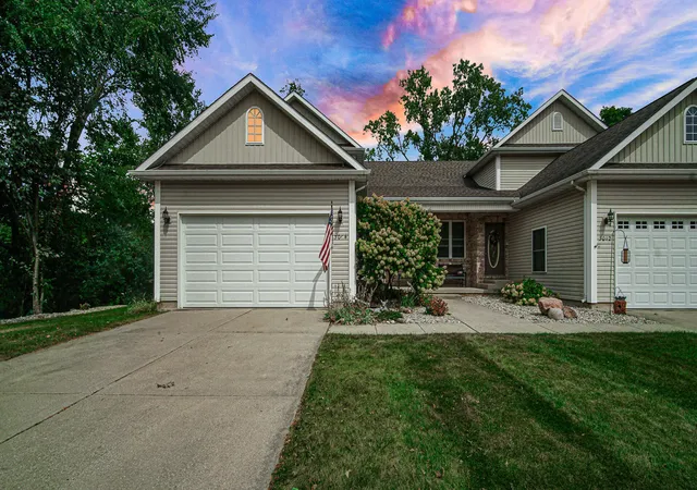 Photo 2 of Single family home for sale at 3014 Blue Grouse St, Valparaiso, IN 46383 | MLS# 845364 | Listing updated on 2026-09-18