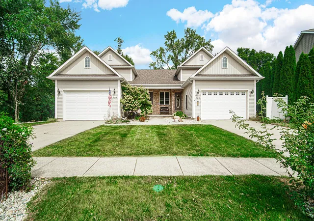 Photo 3 of Single family home for sale at 3014 Blue Grouse St, Valparaiso, IN 46383 | MLS# 845364 | Listing updated on 2026-09-18
