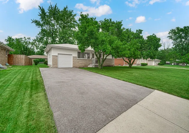 Photo 1 of Sale Pending at 2170 W 58th Avenue, Merrillville, IN 46410 | MLS# 845083 | Listing updated on 2026-09-14