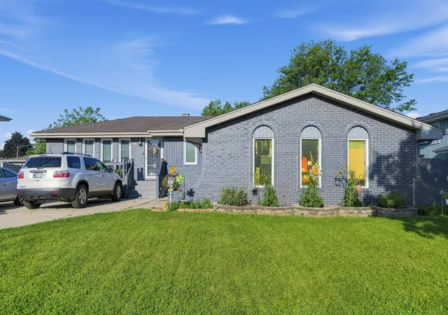 Photo 2 of Single family home for sale at 2524 James Dr, Dyer, IN 46311 | MLS# 845026 | Listing updated on 2026-09-30