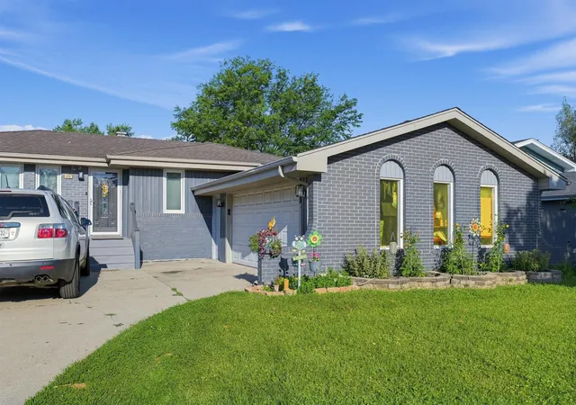 Photo 3 of Single family home for sale at 2524 James Dr, Dyer, IN 46311 | MLS# 845026 | Listing updated on 2026-09-30