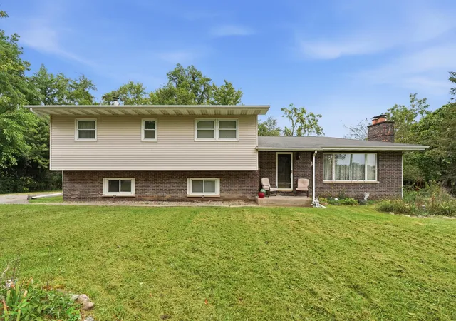 Photo 1 of Single family home for sale at 15507 Magoun St, Cedar Lake, IN 46303 | MLS# 845223 | Listing updated on 2026-09-12