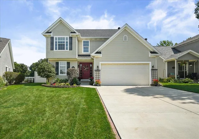 Photo 1 of Single family home for sale at 13 Edinburgh Ct, Valparaiso, IN 46385 | MLS# 845070 | Listing updated on 2026-09-10