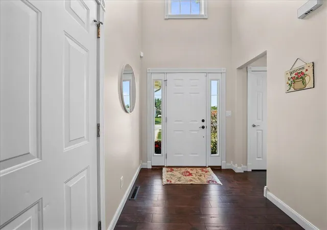 Photo 3 of Single family home for sale at 13 Edinburgh Ct, Valparaiso, IN 46385 | MLS# 845070 | Listing updated on 2026-09-10