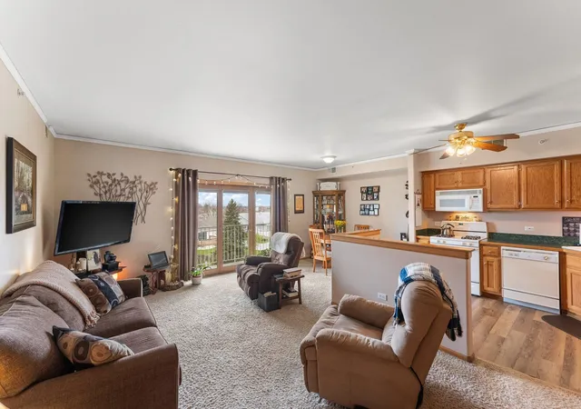 Photo 3 of Sale Pending at 212 Swan Dr #3c, Dyer, IN 46311 | MLS# 845130 | Listing updated on 2026-09-28