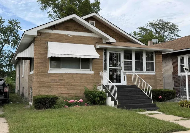 Photo 3 of Single family home for sale at 1029 Eaton St, Hammond, IN 46320 | MLS# 845129 | Listing updated on 2026-09-23
