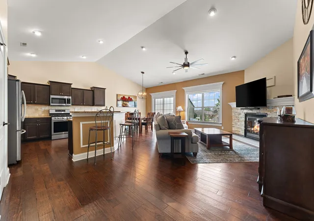 Photo 3 of Multi family home for sale at 3103 Winter Garden Dr, Valparaiso, IN 46385 | MLS# 845102 | Listing updated on 2026-09-10