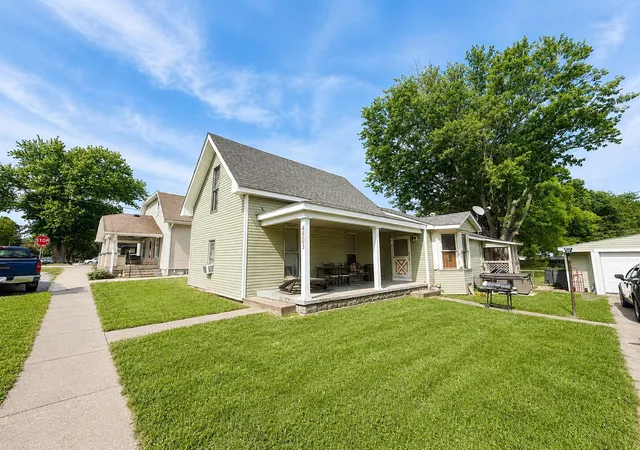 Photo 2 of Single family home for sale at 4803 Ohio St, Clayton, IN 46118 | MLS# 845062 | Listing updated on 2026-09-10