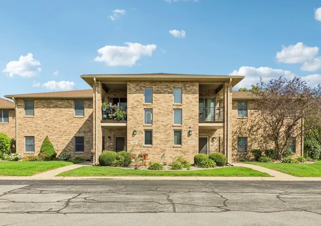 Condo for sale at 982 Elm Dr, Crown Point, IN 46307 | MLS# 845269