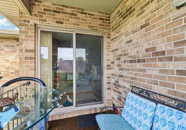 Photo 4 of Condo for sale at 982 Elm Dr, Crown Point, IN 46307 | MLS# 845269 | Listing updated on 2026-09-14