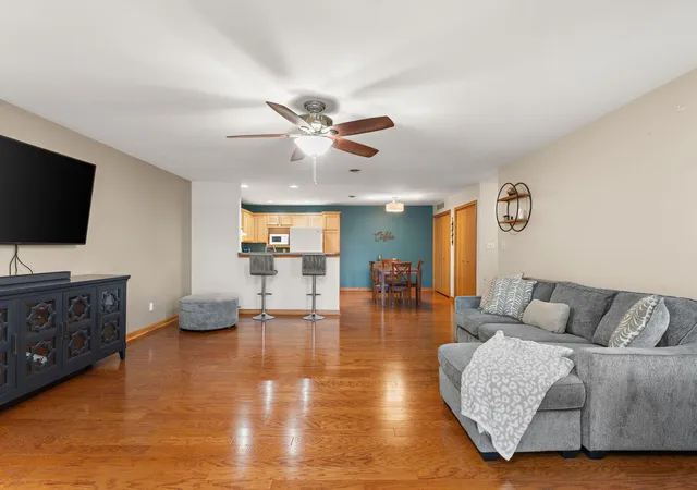 Photo 3 of Condo for sale at 946 Elm Dr, Crown Point, IN 46307 | MLS# 845125 | Listing updated on 2026-09-15