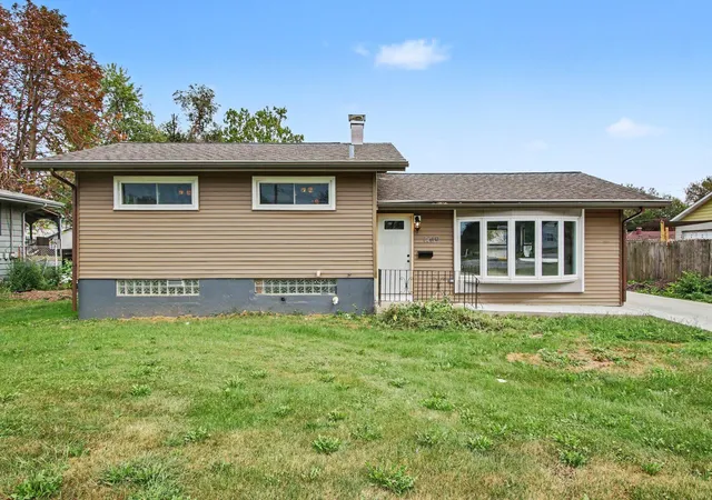 Single family home for sale at 1209 N Broad St, Griffith, IN 46319 | MLS# 845186