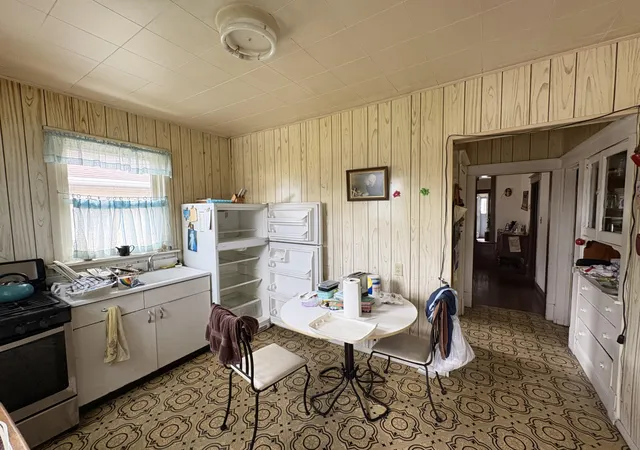 Photo 3 of Sale Pending at 4731 Towle Ave, Hammond, IN 46327 | MLS# 845144 | Listing updated on 2026-09-14