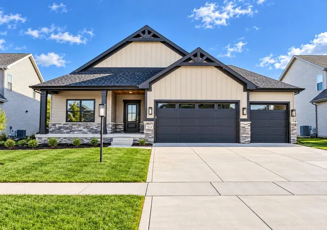 Photo 1 of Single family home for sale at 7482 Newton St, Crown Point, IN 46307 | MLS# 845146 | Listing updated on 2026-09-11
