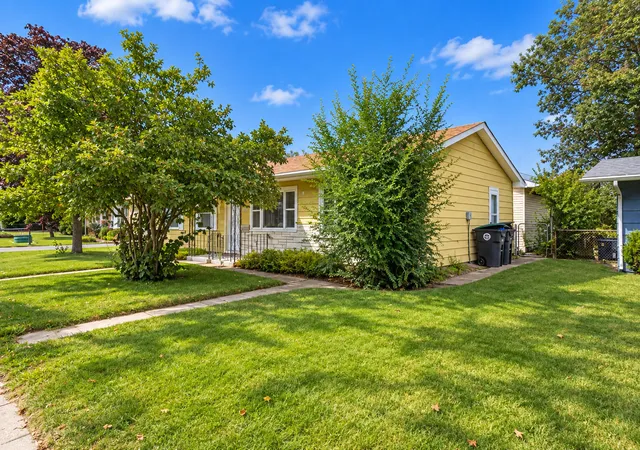 Photo 3 of Sale Pending at 2834 W 38th Avenue, Hobart, IN 46342 | MLS# 845147 | Listing updated on 2026-09-15