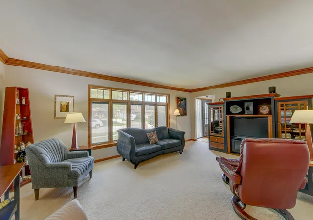 Photo 3 of Single family home for sale at 9036 Orchard Dr, Highland, IN 46322 | MLS# 845179 | Listing updated on 2026-09-11