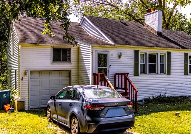 Photo 2 of Single family home for sale at 1063 Frontage Rd, Chesterton, IN 46304 | MLS# 845153 | Listing updated on 2026-09-11