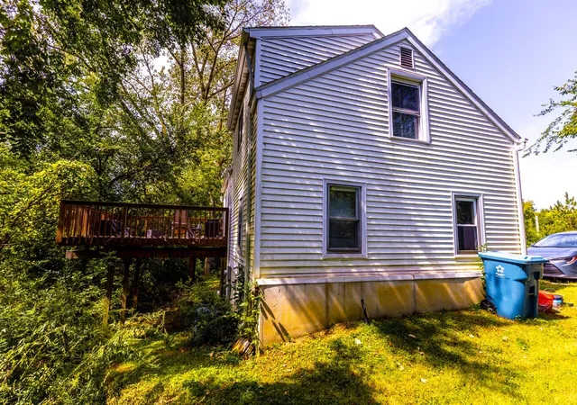 Photo 3 of Single family home for sale at 1063 Frontage Rd, Chesterton, IN 46304 | MLS# 845153 | Listing updated on 2026-09-11
