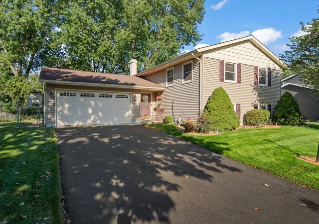 Photo 1 of Single family home for sale at 1403 Boca Lago Dr, Valparaiso, IN 46383 | MLS# 845212 | Listing updated on 2026-09-17