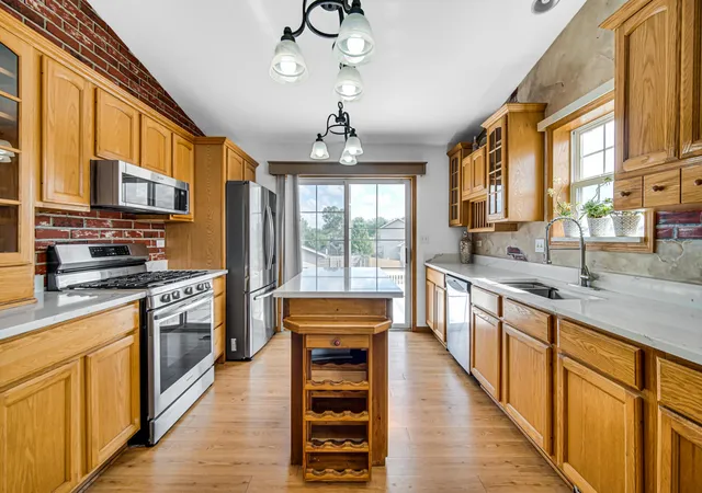 Photo 3 of Single family home for sale at 7581 Murrelet St, Hobart, IN 46342 | MLS# 845309 | Listing updated on 2026-09-15