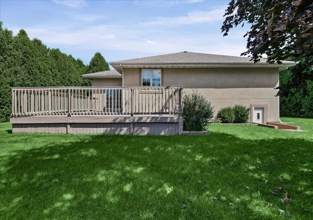 Photo 4 of Sale Pending at 1315 Westbrook Dr, Crown Point, IN 46307 | MLS# 845268 | Listing updated on 2026-09-19