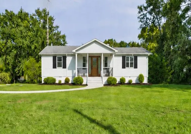 Photo 2 of Single family home for sale at 541 N County Line Rd, Hobart, IN 46342 | MLS# 845225 | Listing updated on 2026-09-14