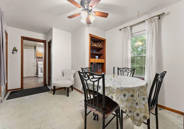 Photo 4 of Single family home for sale at 6435 Madison St, Merrillville, IN 46410 | MLS# 845205 | Listing updated on 2026-10-08