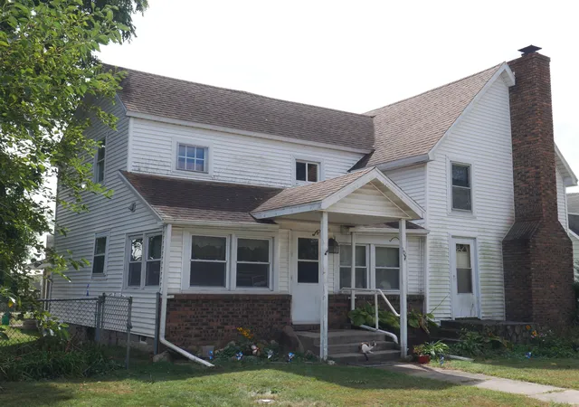 Photo 1 of Single family home for sale at 107 E Beaver St, Morocco, IN 47963 | MLS# 845210 | Listing updated on 2026-09-12