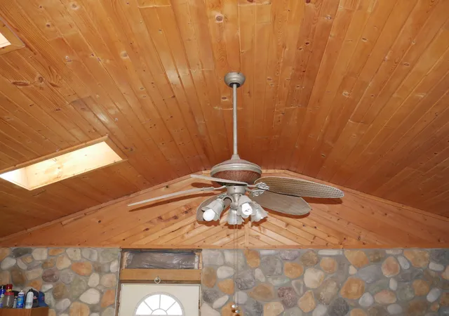 Photo 3 of Single family home for sale at 107 E Beaver St, Morocco, IN 47963 | MLS# 845210 | Listing updated on 2026-09-12
