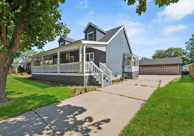 Photo 1 of Single family home for sale at 1053 S Decatur St, Hobart, IN 46342 | MLS# 845282 | Listing updated on 2026-09-14