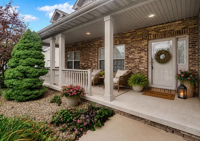 Photo 3 of Single family home for sale at 2257 Blarney Stone Dr, Valparaiso, IN 46385 | MLS# 845290 | Listing updated on 2026-09-21