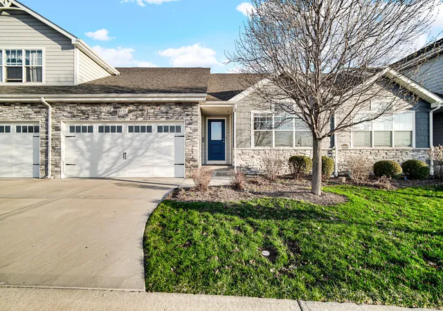 Photo 1 of Townhouse for sale at 6135 S Dune Harbor Dr, Portage, IN 46368 | MLS# 845283 | Listing updated on 2026-09-14