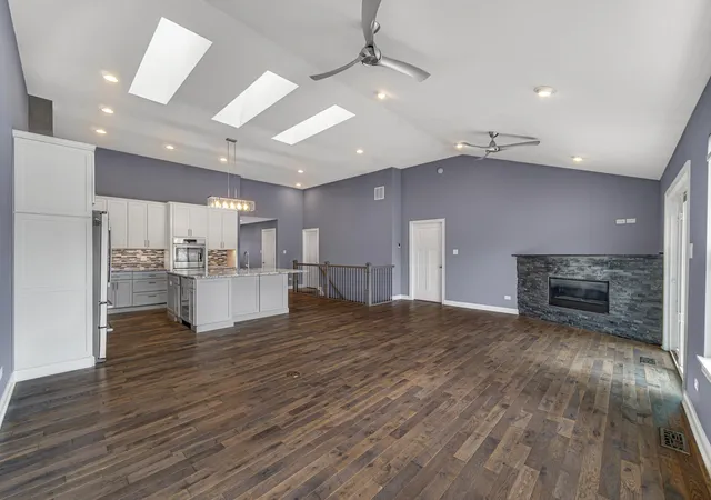 Photo 2 of Townhouse for sale at 6135 S Dune Harbor Dr, Portage, IN 46368 | MLS# 845283 | Listing updated on 2026-09-14