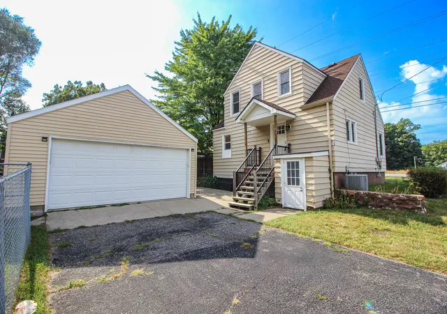 Photo 2 of Single family home for sale at 4825 Us 12, Michigan City, IN 46360 | MLS# 845363 | Listing updated on 2026-09-15