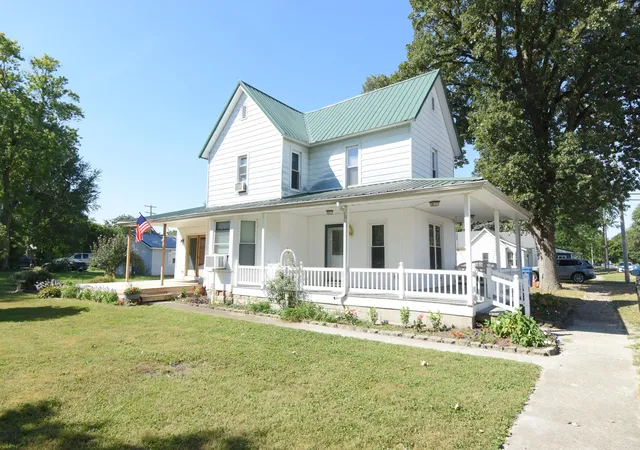 Photo 3 of Single family home for sale at 105 W South St, Remington, IN 47977 | MLS# 845294 | Listing updated on 2026-09-14