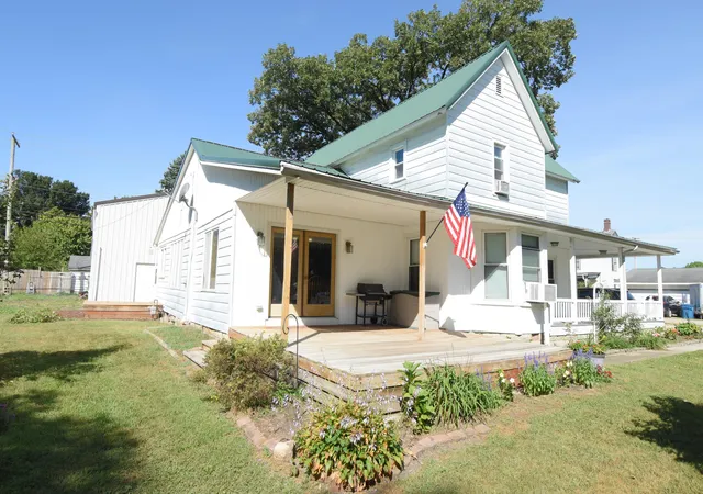 Photo 4 of Single family home for sale at 105 W South St, Remington, IN 47977 | MLS# 845294 | Listing updated on 2026-09-14