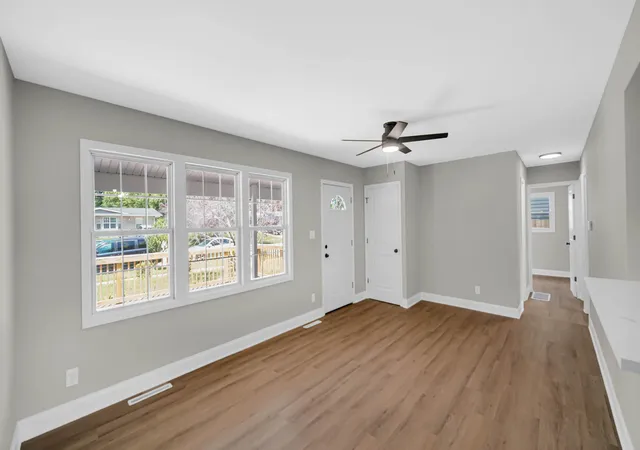 Photo 4 of Single family home for sale at 2933 W 38th Place, Hobart, IN 46342 | MLS# 845302 | Listing updated on 2026-09-14