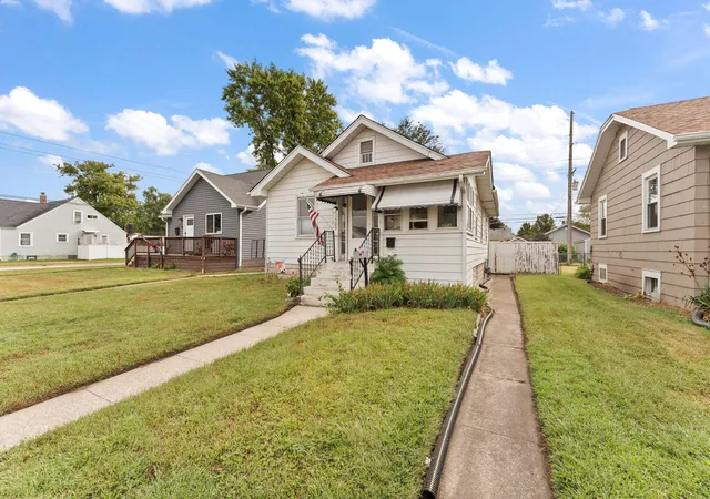 Photo 3 of Single family home for sale at 7509 Jackson Ave, Hammond, IN 46324 | MLS# 845312 | Listing updated on 2026-09-15