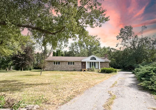 Photo 2 of Single family home for sale at 18907 Idaho Ct, Lowell, IN 46356 | MLS# 845384 | Listing updated on 2026-09-15