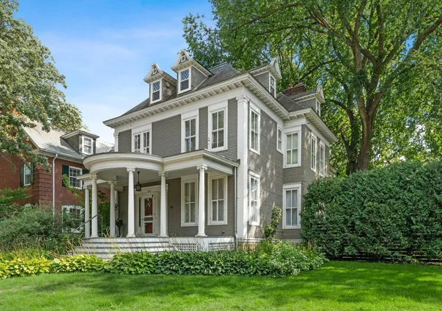 Photo 1 of Single family home for sale at 506 Summit Ave, Saint Paul, MN 55102 | MLS# 6478136 | Listing updated on 2026-09-14