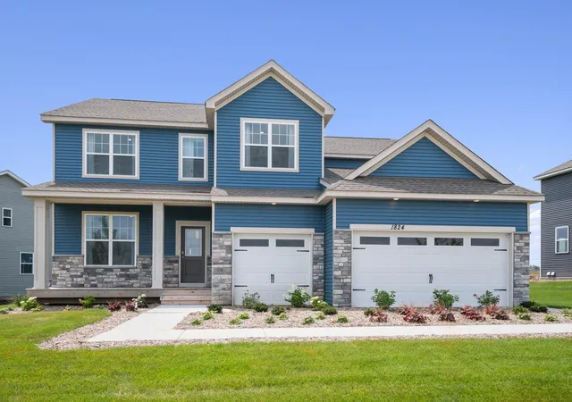 Photo 1 of Single family home for sale at 1824 Rainier Dr, Shakopee, MN 55379 | MLS# 6633618 | Listing updated on 2026-09-14