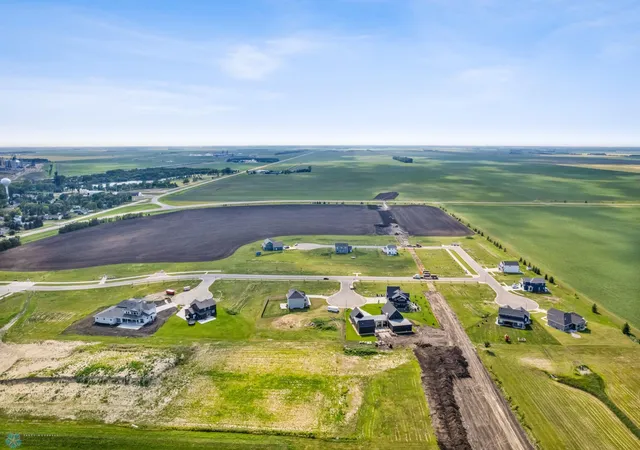 Photo 3 of Sale Pending at 799 4Th Ave N, Casselton, ND 58012 | MLS# 6670121 | Listing updated on 2026-09-09