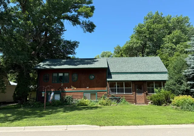 Photo 1 of Single family home for sale at 248 N 4th St N, Dawson, MN 56232 | MLS# 6751034 | Listing updated on 2026-09-14