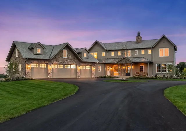 Photo 2 of Mansion for sale at 2891 Deer Hl Rd, Long Lake, MN 55356 | MLS# 6754547 | Listing updated on 2026-09-11