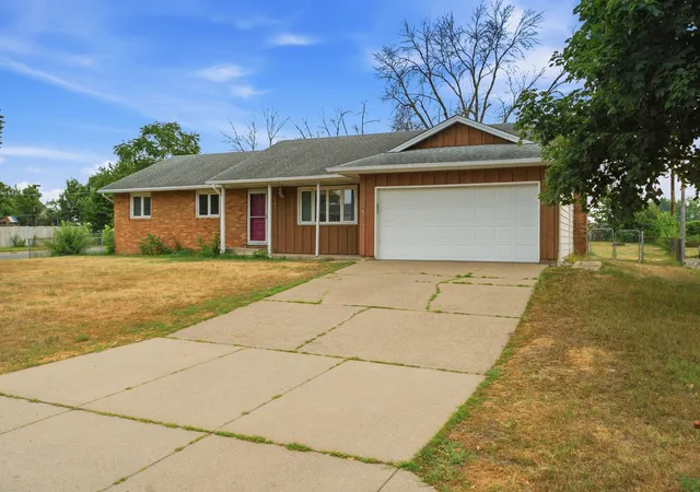 Photo 2 of Single family home for sale at 8386 Harkness Rd S, Cottage Grove, MN 55016 | MLS# 6770213 | Listing updated on 2026-09-20