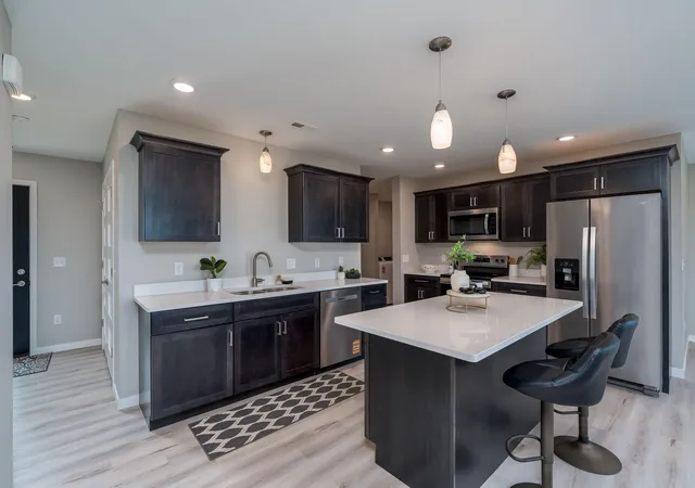 Listing Photo 5 - Condo for sale in building located at 3216 Scotch Ln, Mankato, MN 56001