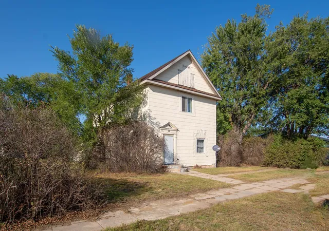 Photo 2 of Multi family home for sale at 423 1st Street Nw, Cass Lake, MN 56633 | MLS# 6786479 | Listing updated on 2026-09-10